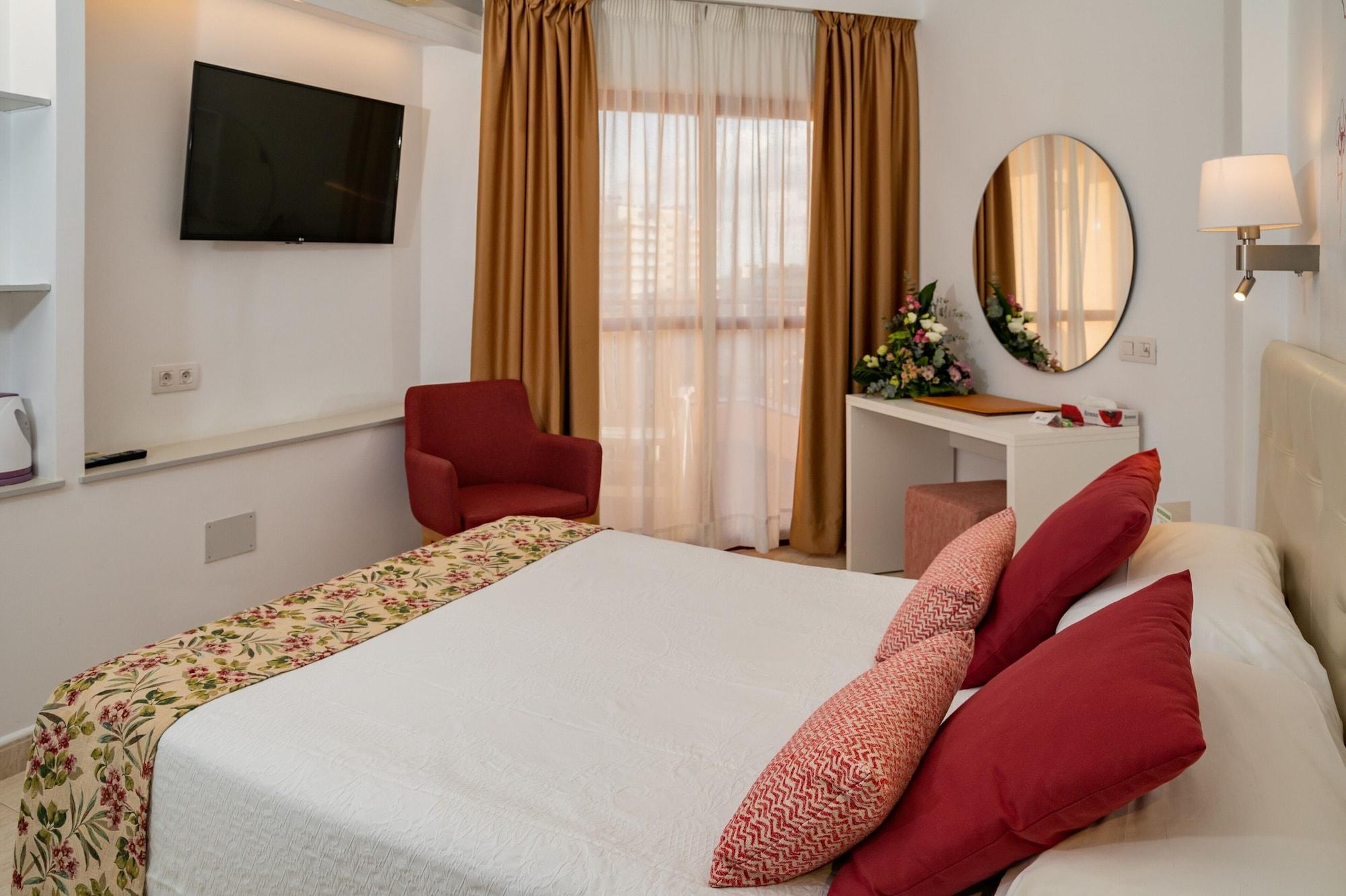 Hotel Angela - Adults Recommended ฟูเอนฮิโรลา ภายนอก รูปภาพ