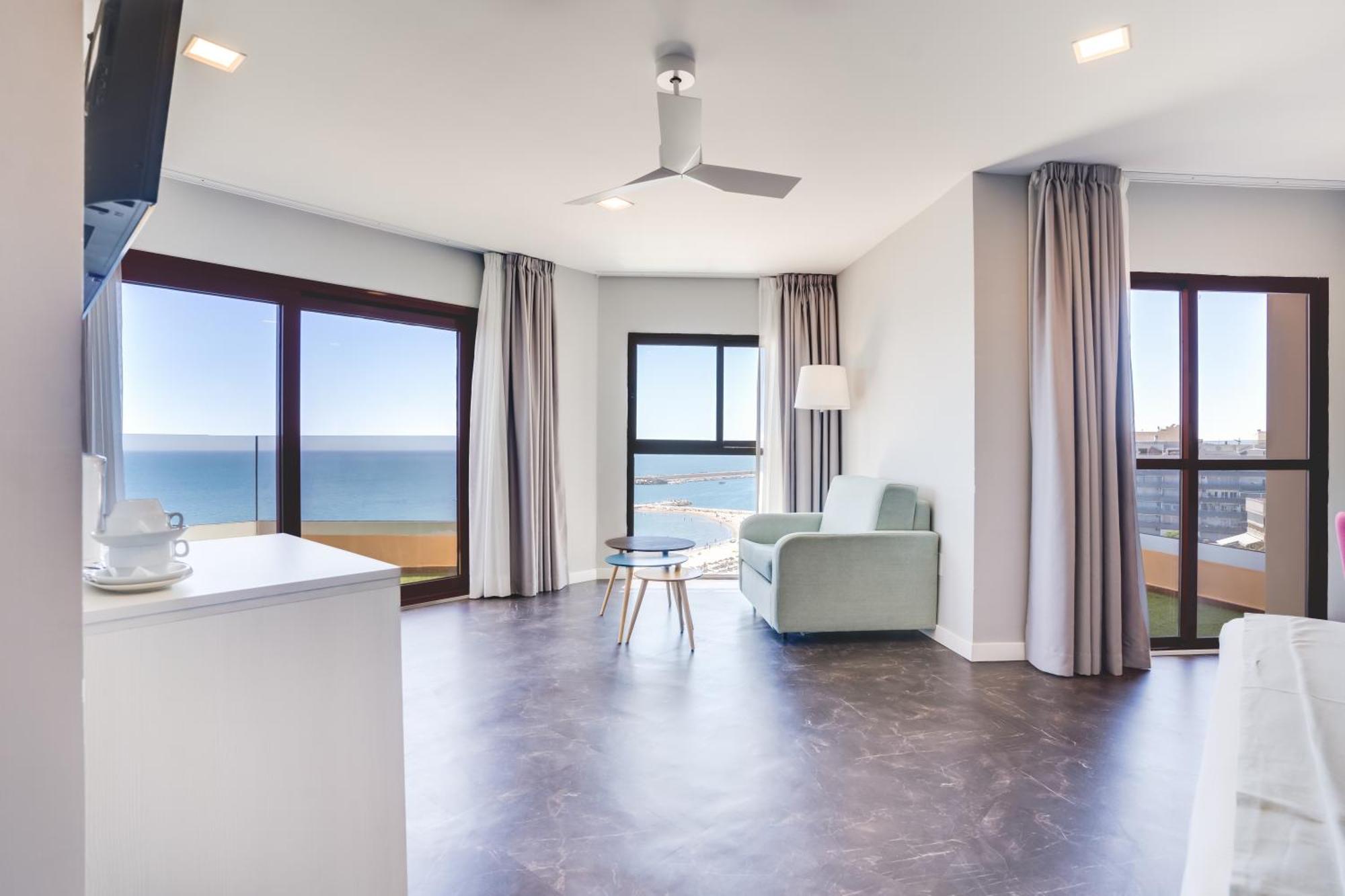 Hotel Angela - Adults Recommended ฟูเอนฮิโรลา ภายนอก รูปภาพ
