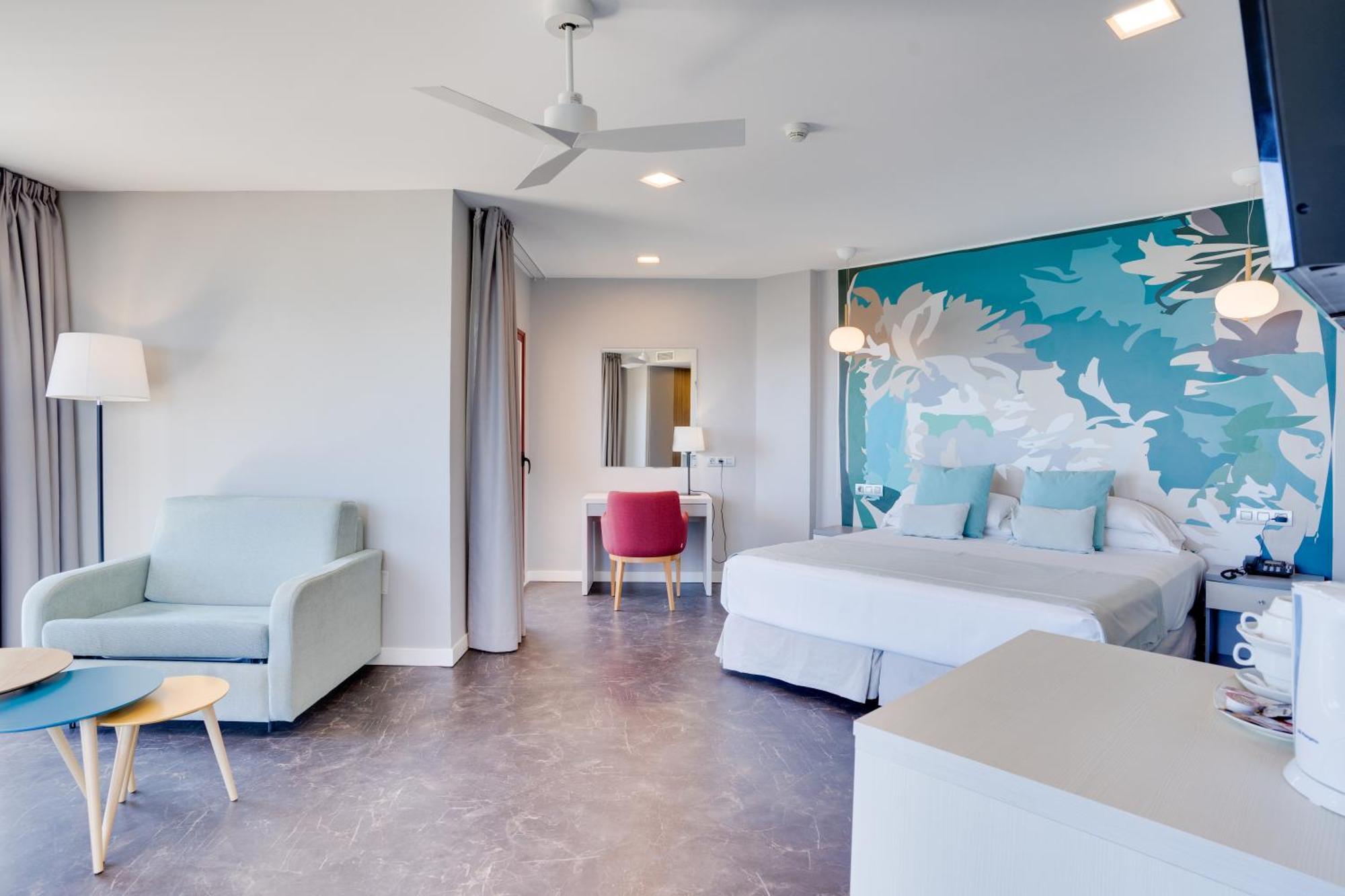 Hotel Angela - Adults Recommended ฟูเอนฮิโรลา ภายนอก รูปภาพ