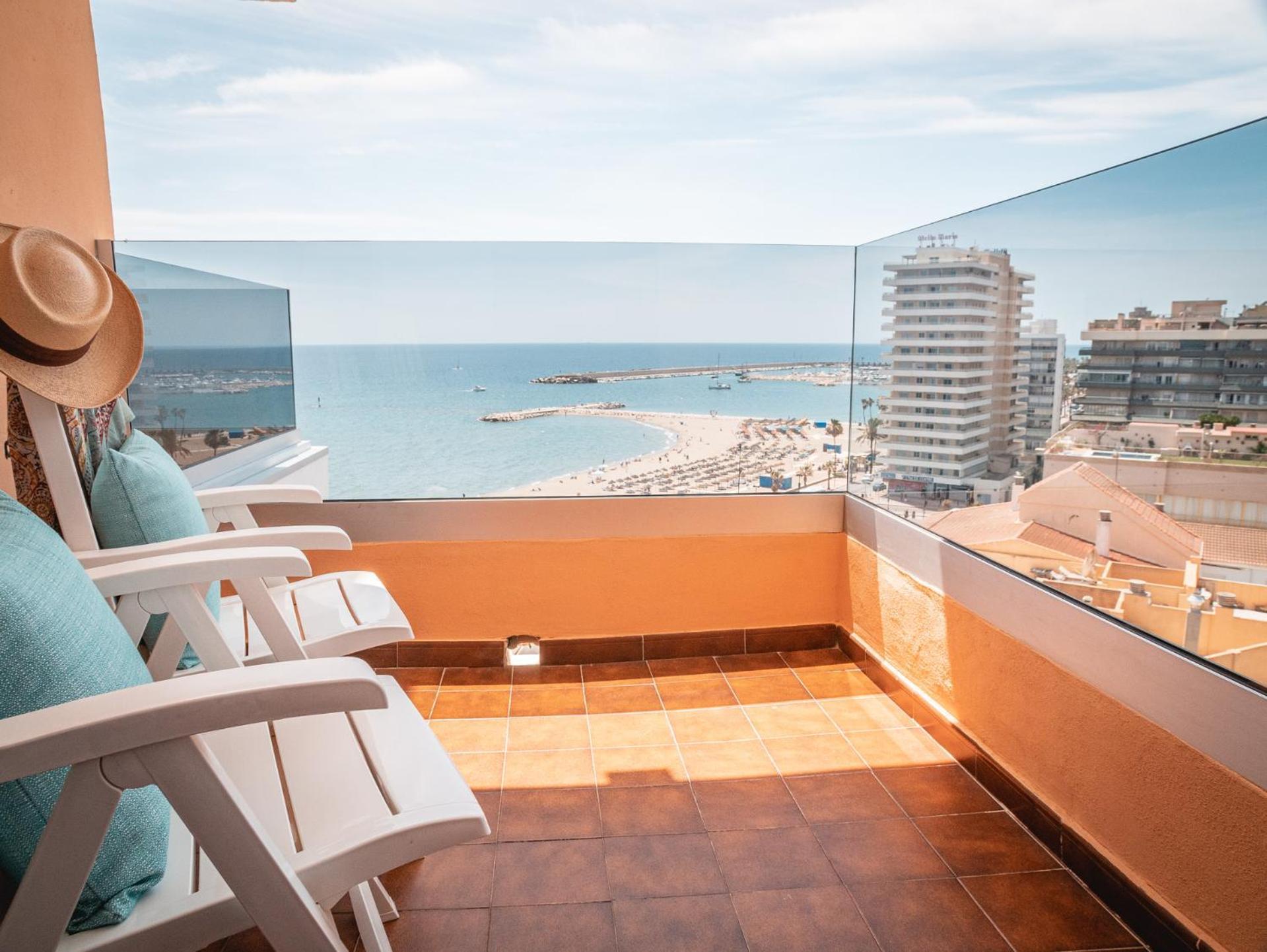 Hotel Angela - Adults Recommended ฟูเอนฮิโรลา ภายนอก รูปภาพ