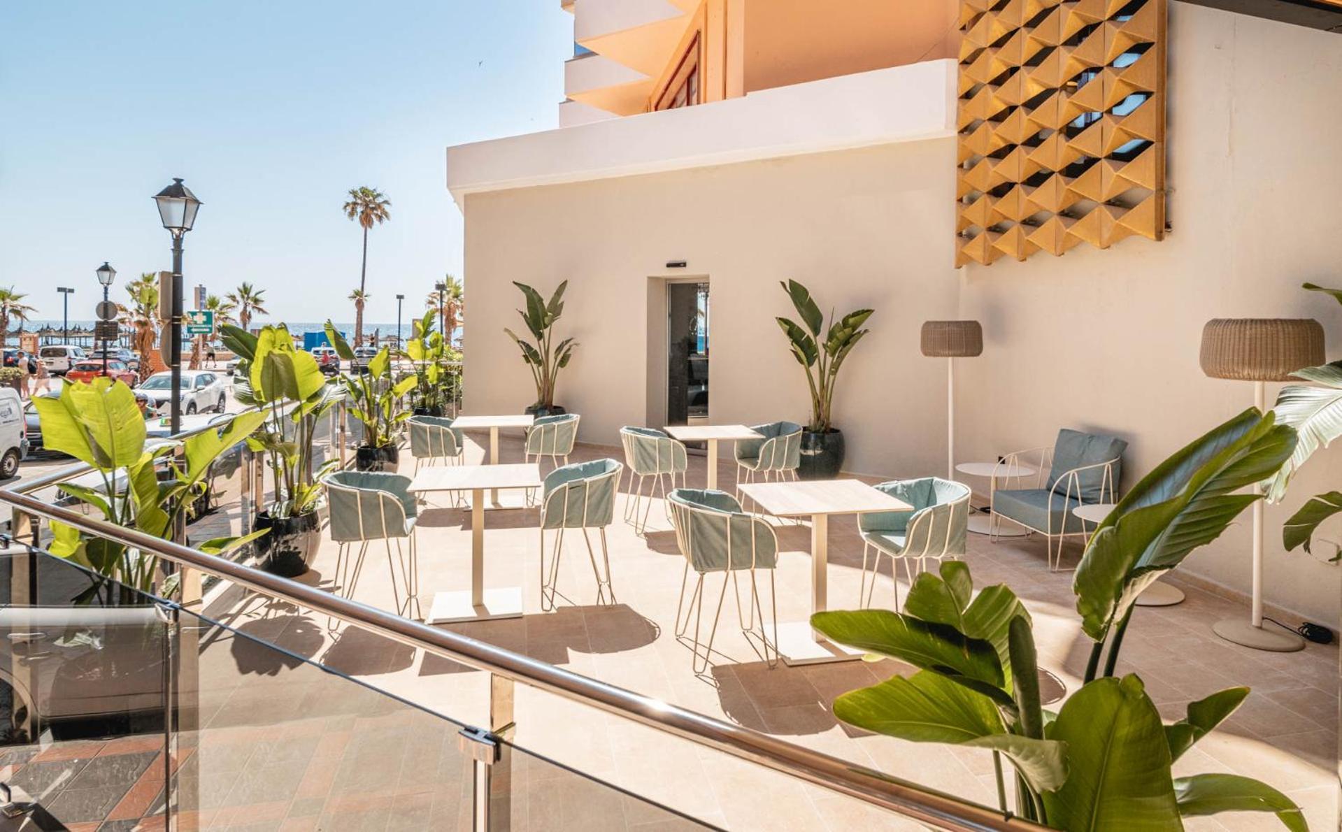Hotel Angela - Adults Recommended ฟูเอนฮิโรลา ภายนอก รูปภาพ