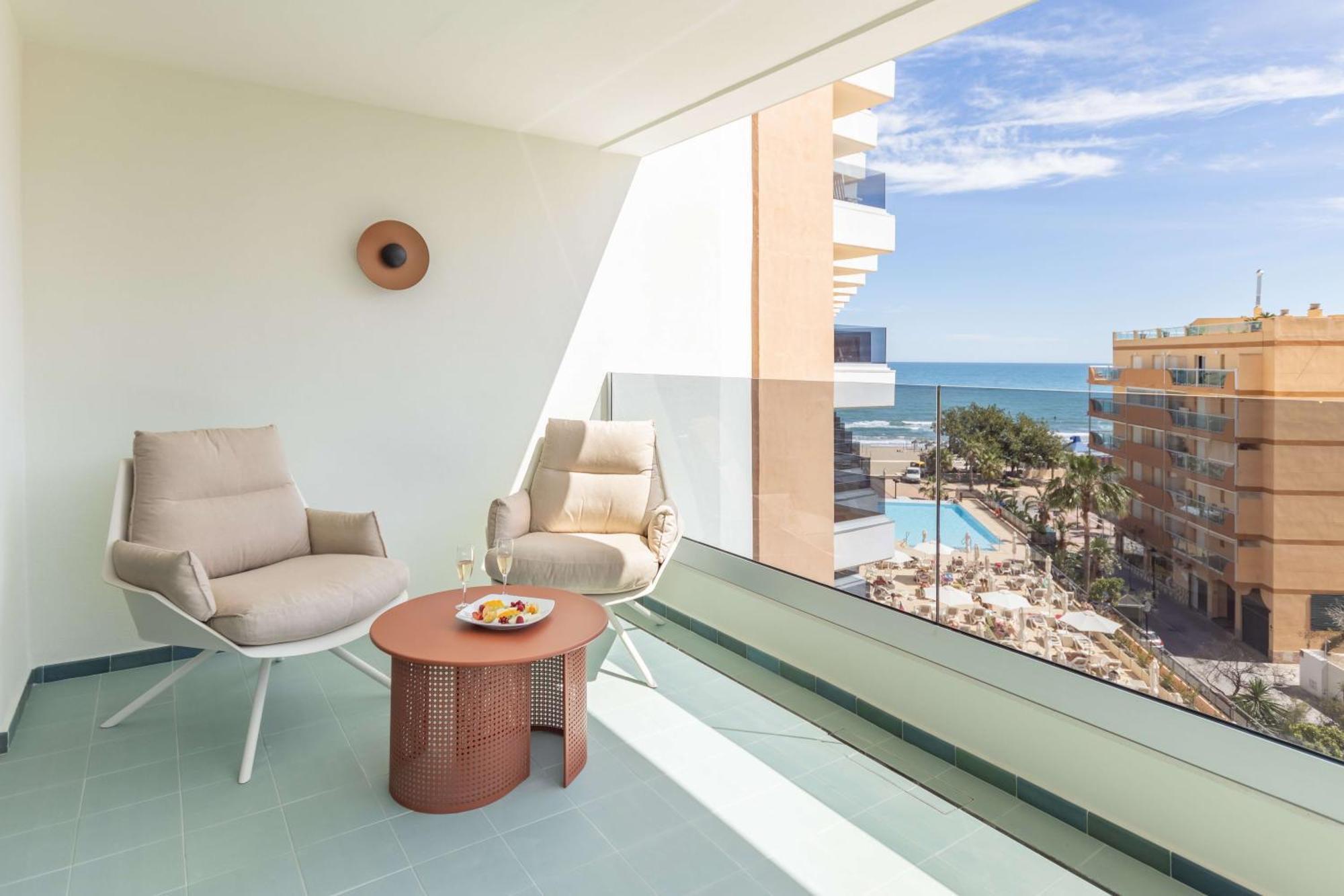 Hotel Angela - Adults Recommended ฟูเอนฮิโรลา ภายนอก รูปภาพ