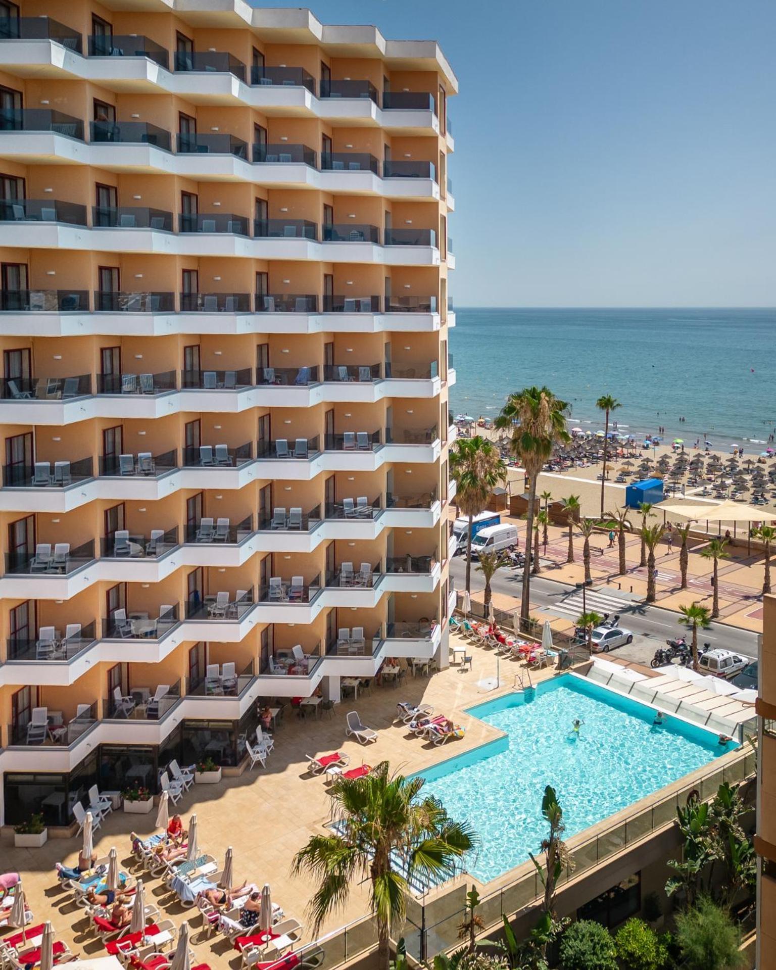 Hotel Angela - Adults Recommended ฟูเอนฮิโรลา ภายนอก รูปภาพ